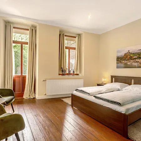 Alte Stadtvilla Am Weinberg 1 *